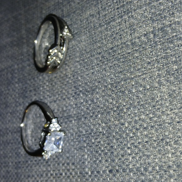 Rings size 7 - Picture 2 of 4